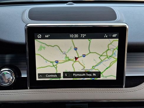Used 2022 Lincoln Corsair AWD w/ Premium Package image 19