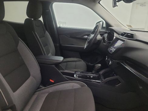 Used 2023 Chevrolet TrailBlazer LT FWD image 21