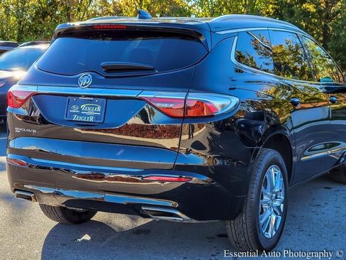 Used 2023 Buick Enclave Essence w/ Experience Buick Package image 6