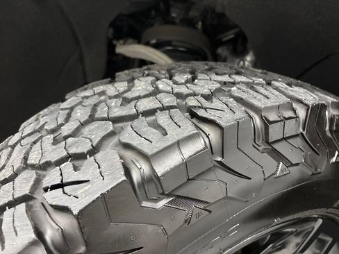 Used 2020 Chevrolet Silverado 1500 LT Trail Boss image 28