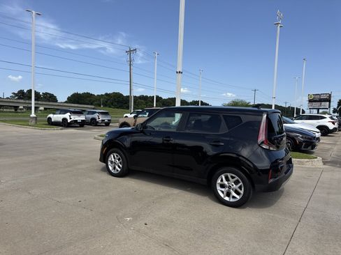 Certified 2024 Kia Soul LX w/ Option Group 015 FWD image 23