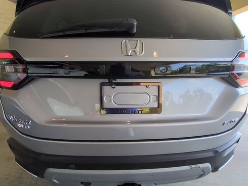 Used 2025 Honda Pilot Elite image 27