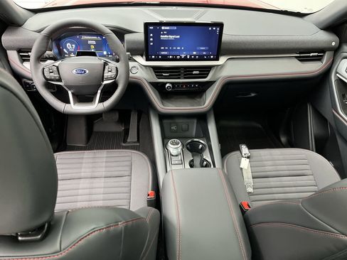 New 2026 Ford Explorer ST-Line w/ ST-Line Street Pack AWD/4WD image 4