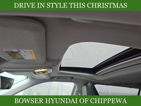 Used 2020 Toyota Highlander Limited image 12