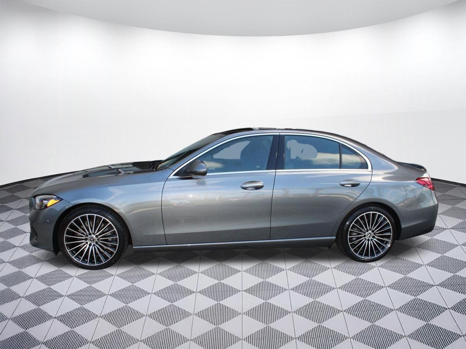 Used 2026 Mercedes-Benz C 300 Sedan image 2