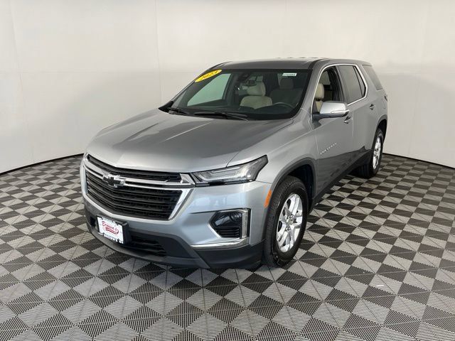 Used 2023 Chevrolet Traverse LS w/ Safety Package AWD/4WD image 3
