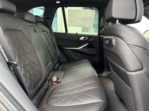 Used 2026 BMW X5 xDrive40i w/ M Sport Package AWD/4WD image 29