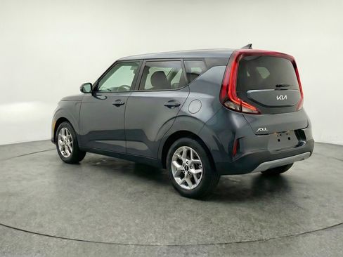 Used 2025 Kia Soul LX w/ LX Technology Package image 6