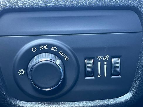 New 2025 Jeep Grand Cherokee Laredo image 12