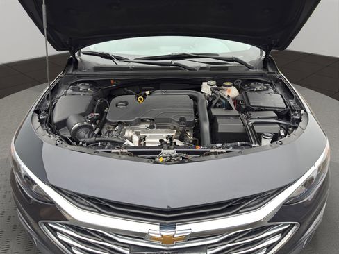 Used 2023 Chevrolet Malibu LT image 18