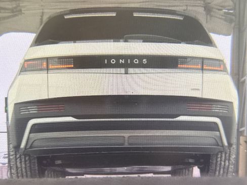 Used 2026 Hyundai Ioniq 5 SEL image 10