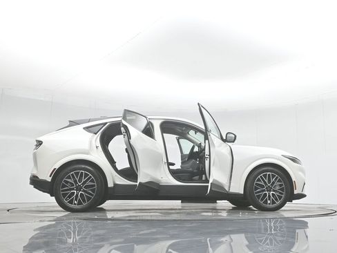 New 2025 Ford Mustang Mach-E Premium image 7