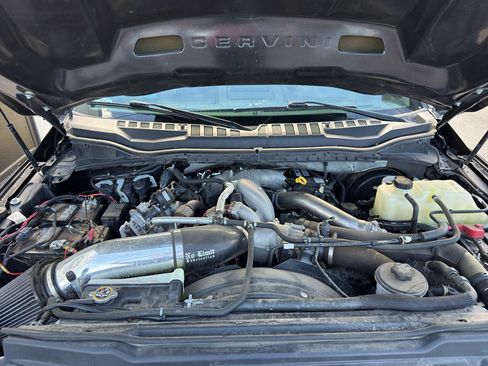 Used 2022 Ford F350 Platinum w/ FX4 Off-Road Package AWD/4WD image 21