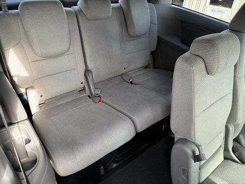 Used 2011 Honda Odyssey EX image 8