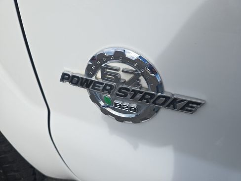 Used 2015 Ford F250 XL RWD image 13