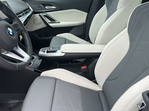 New 2026 BMW X1 xDrive28i w/ Technology Package AWD/4WD image 10