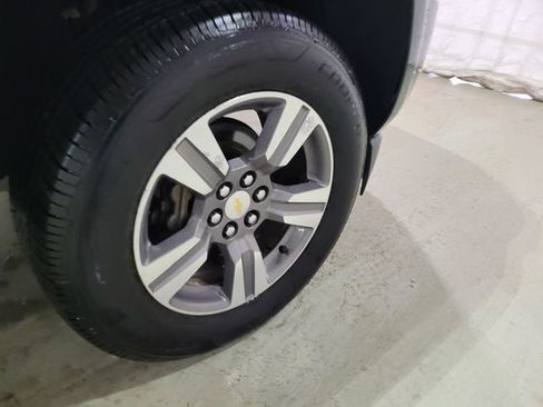 Used 2015 Chevrolet Colorado LT w/ Luxury Package image 24