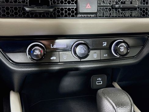 Certified 2024 Honda HR-V LX image 17