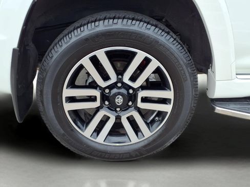 Used 2020 Toyota 4Runner Limited AWD/4WD image 9