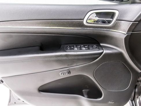 Used 2018 Jeep Grand Cherokee Limited RWD image 26