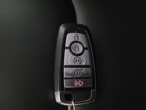 Used 2024 Ford Edge Titanium AWD/4WD image 32