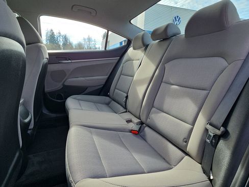 Used 2018 Hyundai Elantra SE image 23