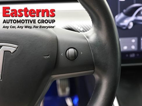 Used 2018 Tesla Model 3 Long Range image 16