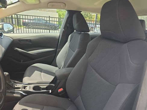 Used 2022 Toyota Corolla LE FWD image 16