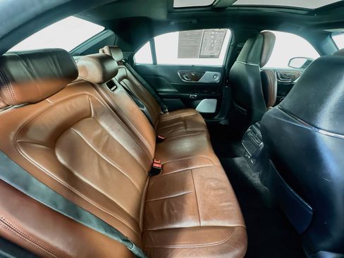 Used 2017 Lincoln Continental Reserve w/ Luxury Package AWD/4WD image 27