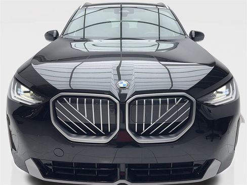 Used 2025 BMW X3 xDrive30i image 4