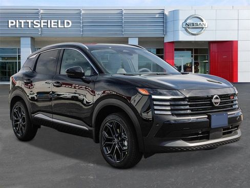 New 2025 Nissan Kicks SR image 2