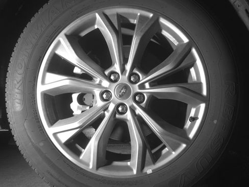 Used 2024 Ford Explorer Limited RWD image 13