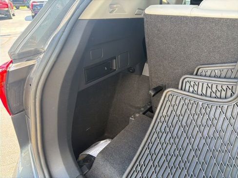Used 2018 Volkswagen Tiguan SEL FWD image 20