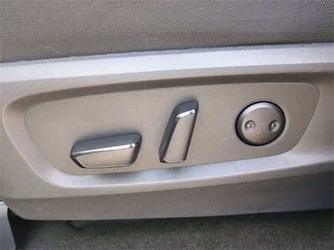 Certified 2025 Nissan Pathfinder SV image 18