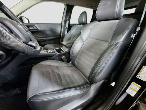 Used 2023 Mitsubishi Outlander SE Black Edition FWD image 22