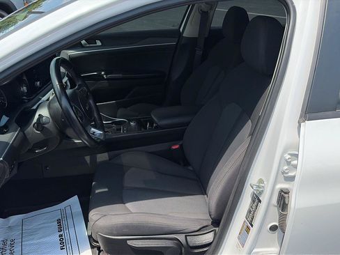 Used 2022 Kia K5 LXS AWD/4WD image 10