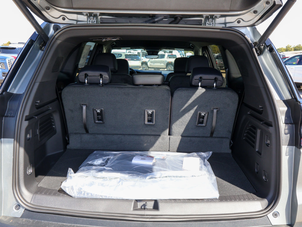 New 2027 GMC Acadia Elevation w/ Black Edition FWD image 5