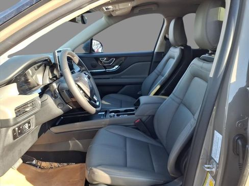 New 2026 Lincoln Corsair Premiere image 19