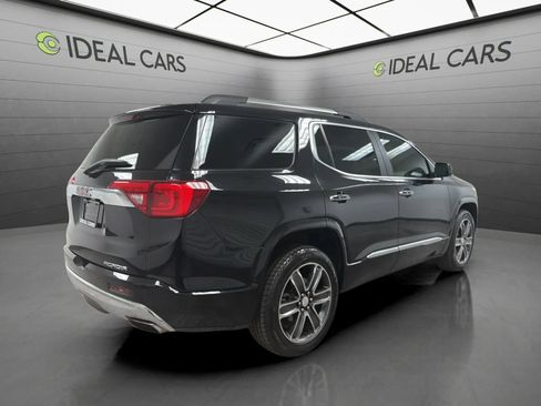 Used 2017 GMC Acadia Denali w/ Technology Package FWD image 5