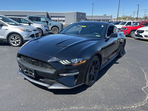 Used 2019 Ford Mustang Coupe w/ Black Accent Package RWD image 1