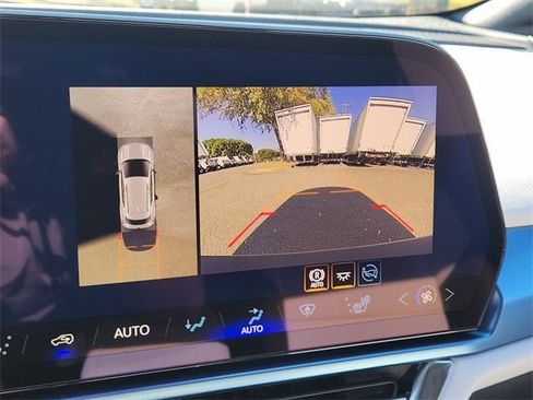 New 2026 Chevrolet Equinox EV LT image 12