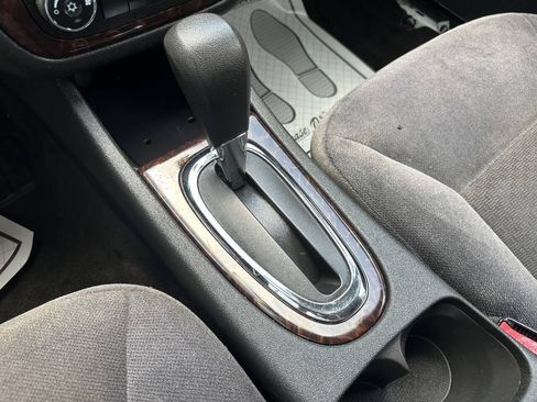 Used 2016 Chevrolet Impala LT FWD image 22
