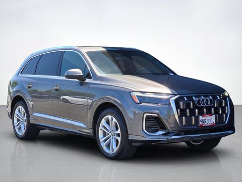 Used 2025 Audi Q7 3.0T Premium Plus AWD/4WD image 9