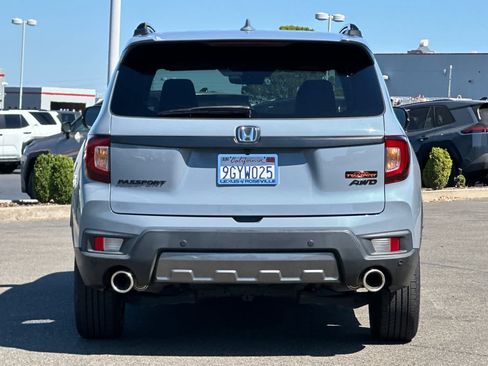 Used 2023 Honda Passport TrailSport image 8