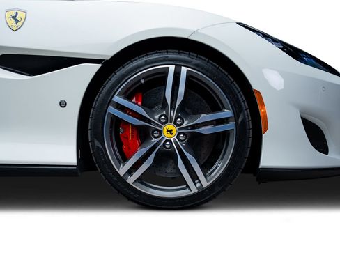 Used 2019 Ferrari Portofino RWD image 30