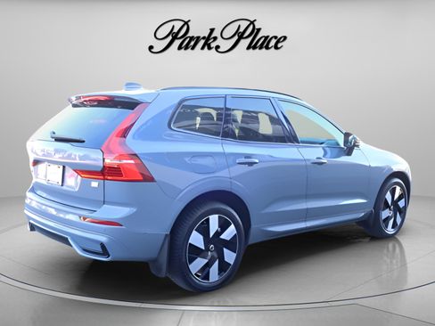 Used 2024 Volvo XC60 T8 Plus w/ Protection Package Premier AWD/4WD image 8