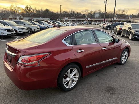 Used 2015 Nissan Altima 2.5 SV image 8