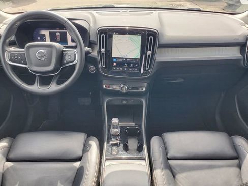 Certified 2023 Volvo XC40 B5 Plus w/ Climate Package AWD/4WD image 29