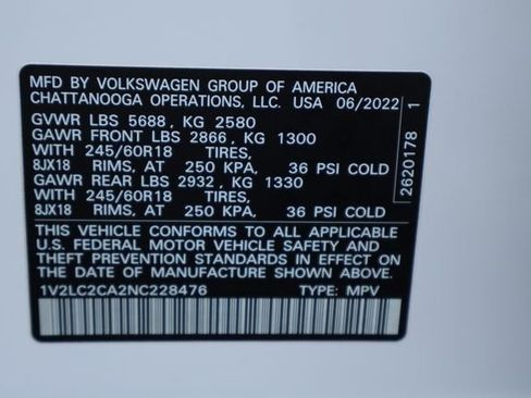 Certified 2022 Volkswagen Atlas Cross Sport SE AWD/4WD image 29
