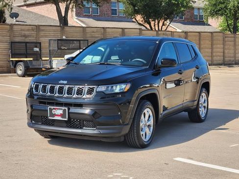 Used 2025 Jeep Compass Sport w/ Mopar Graphics Package AWD/4WD image 11